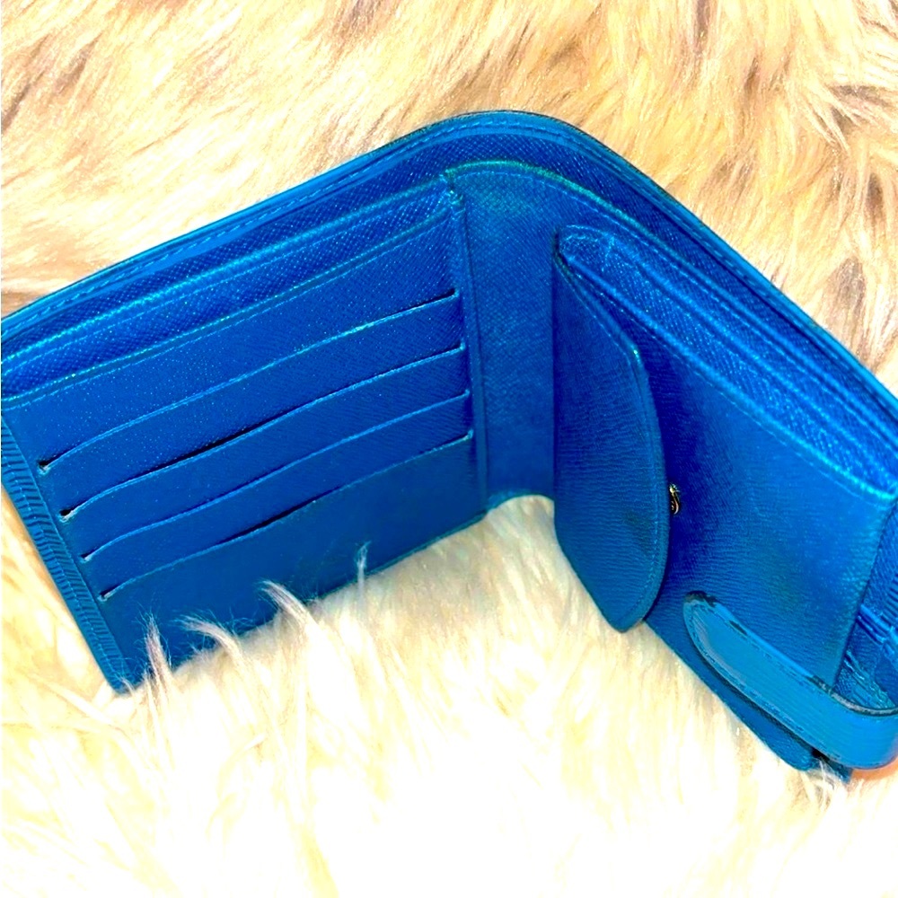 Authentic Lv Snap Wallet. There Are Serial Codes … - image 5